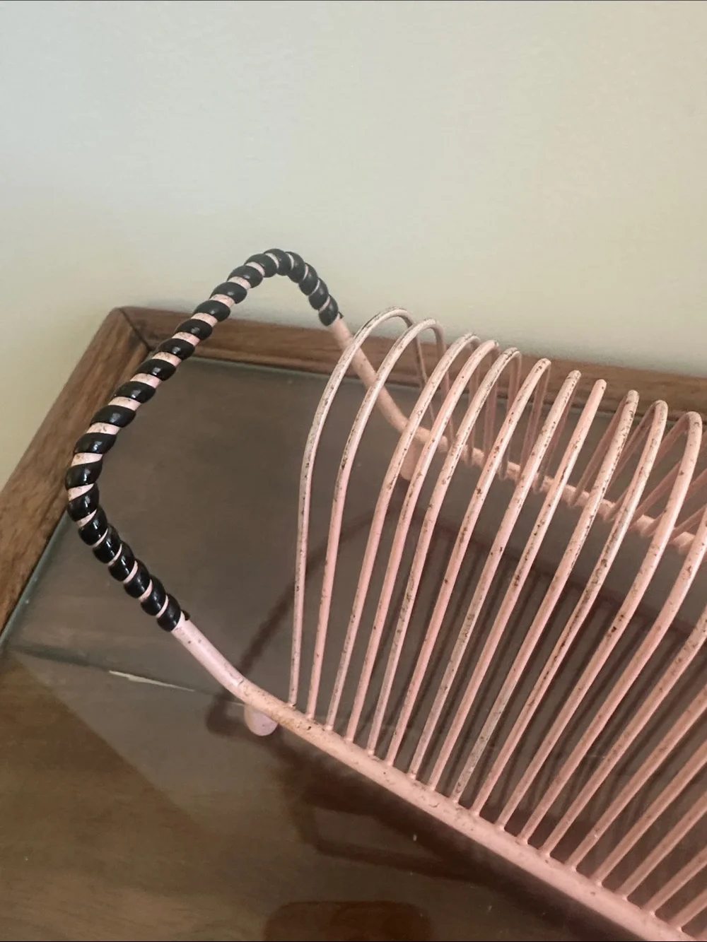 Vintage Mid-Century Pink Wire 45 RPM Record Rack or Letter Organizer